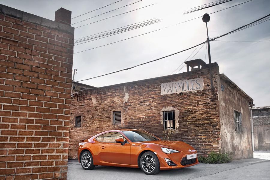  Toyota GT 86 2012 года  (фото 53 из 106)